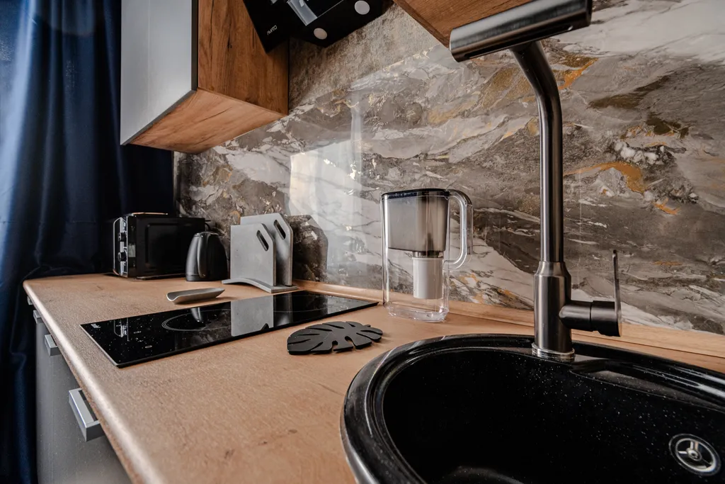 Красивая уютная двухкомнатная квартира с новым дизайнерским ремонтом