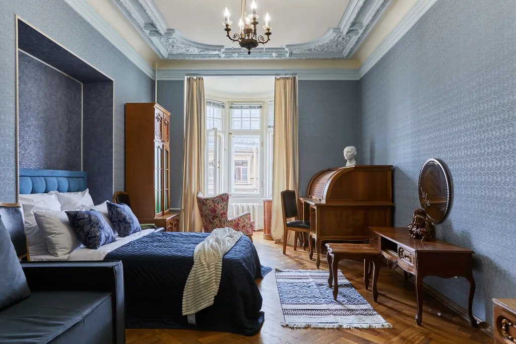 Уютная просторная 5-комнатная квартира в самом центре — аренда посуточно в Санкт-Петербург