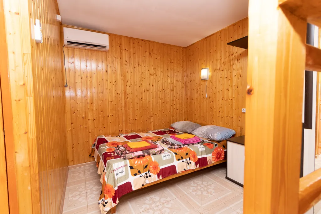 Квартира Квартира Уютные четырехместные комнаты — Новоотрадное