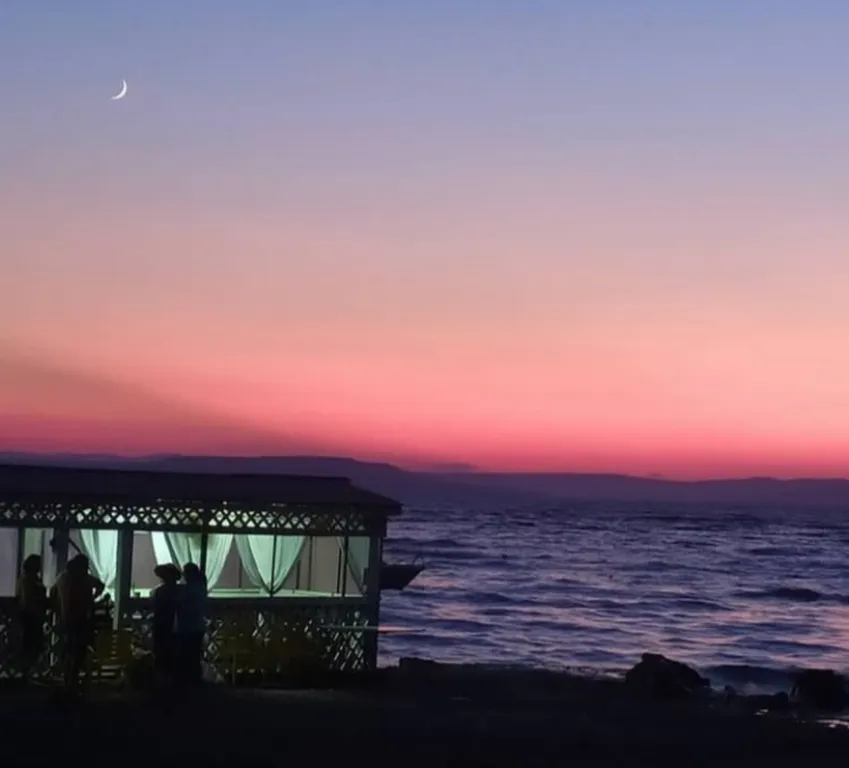 Уютная студия с видом на море и город