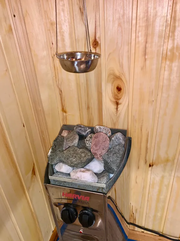 Семейная дача с сауной и камином