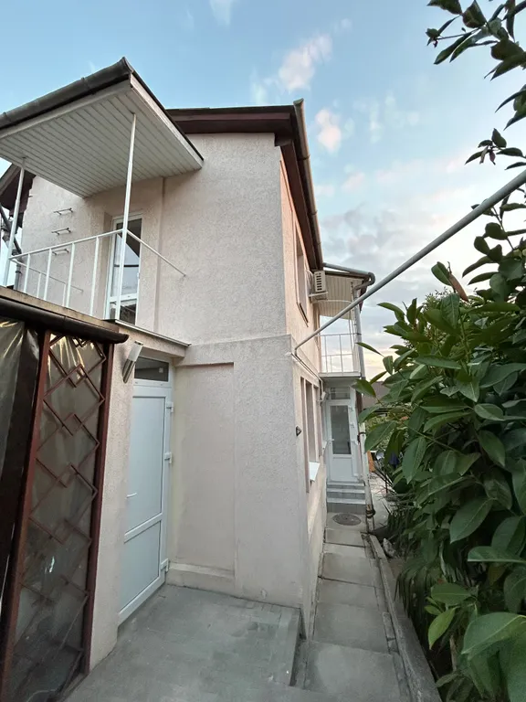 Коттедж Комфортабельный 2-х эт. дом для 4-х чел. в центре Гагаринского р-на — Севастополь