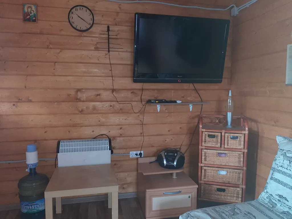 Дом с баней на территории частного домовладения