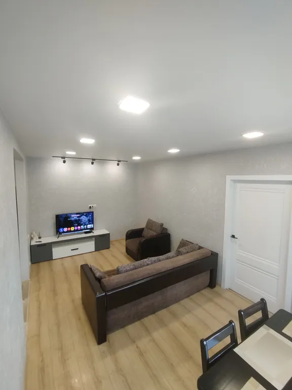 Уютная 2-комнатная квартира с новым ремонтом центр города