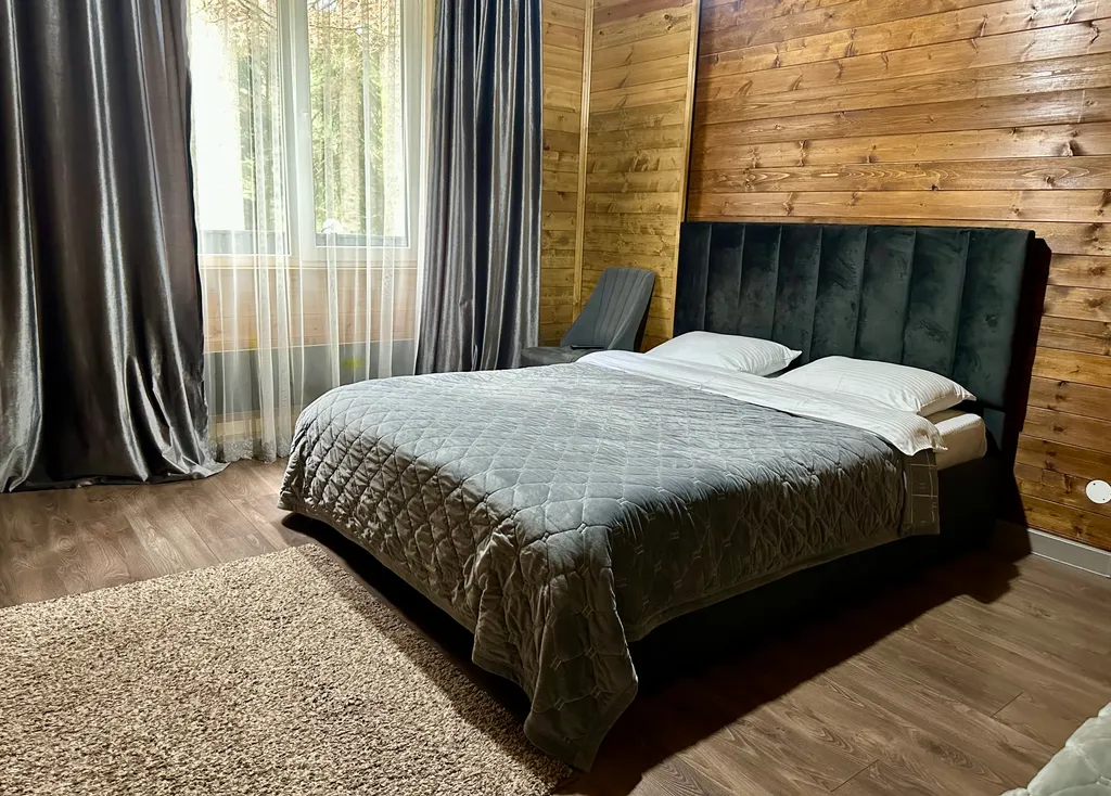 6-комнатная Квартира