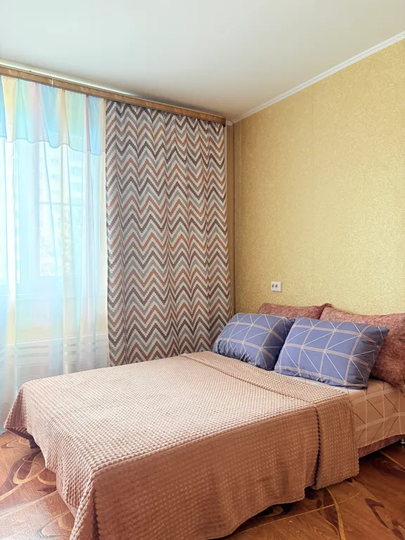 Однокомнатная квартира рядом с центром Илизарова — аренда посуточно в Курган