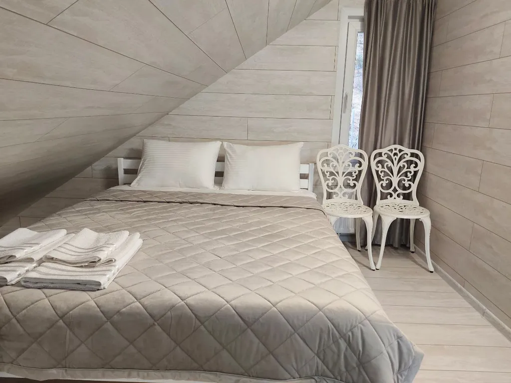 Дом в горах у реки Катунь