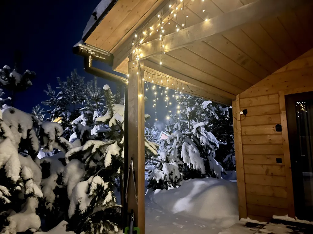 Коттедж для двоих в лесу у пруда — аренда посуточно в Звенигород