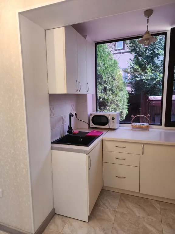 Дом с двором