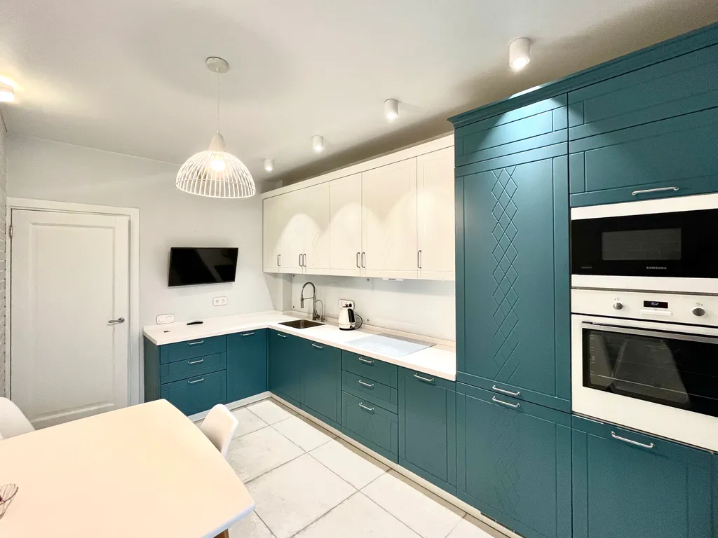 Видовая двухкомнатная квартира в центре города