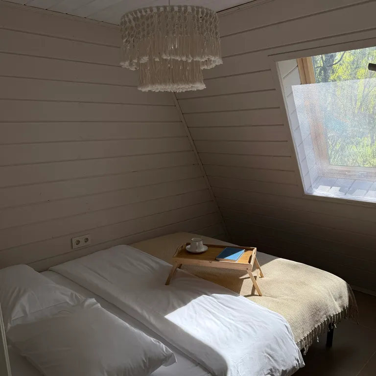 Коттедж Большой треугольный дом 90м2 с завтраком — Куровское