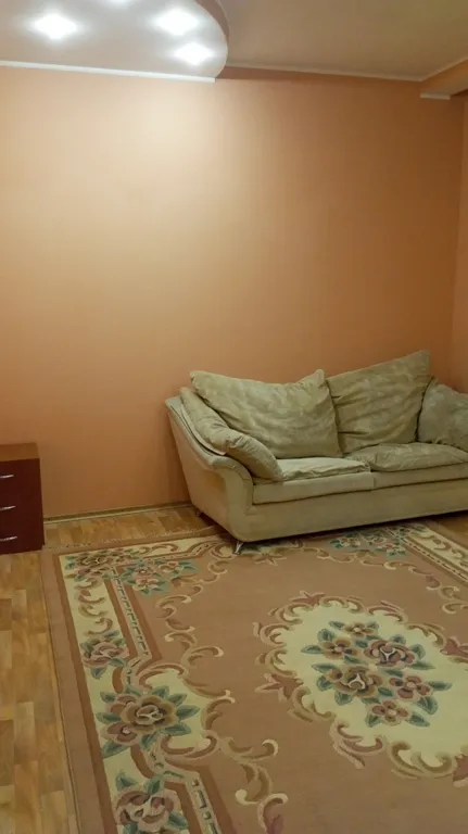 2х комнатное жилье, тихий центр