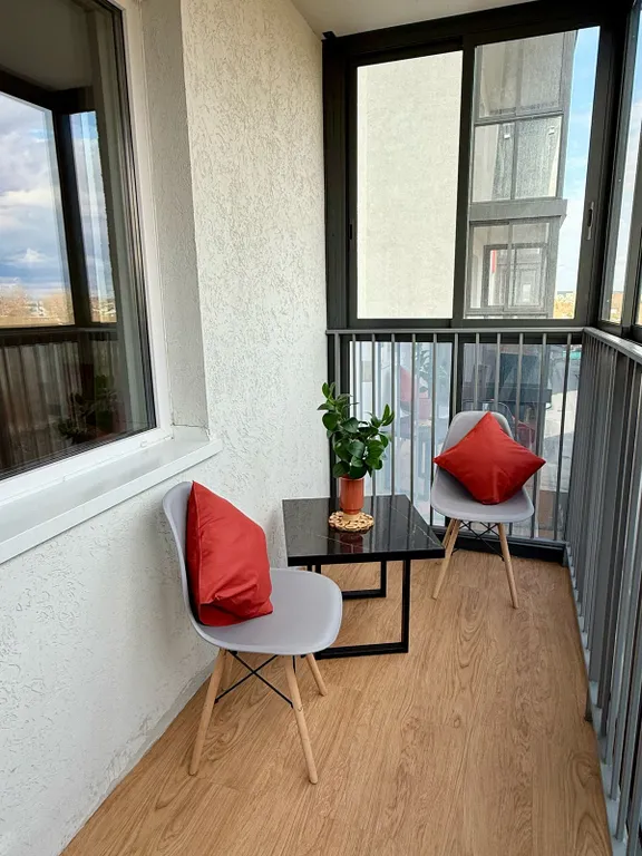 Студия УНИК АПАРТ на Космической рядом со школой МЧС