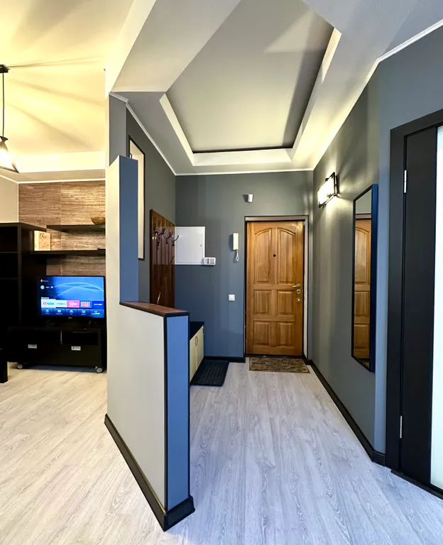 Двухкомнатная студия. Идеальная локация. Парковка во дворе.