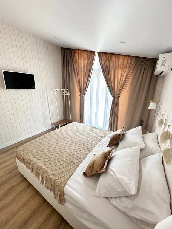 Коттедж без соседей со своим подогреваемым бассейном