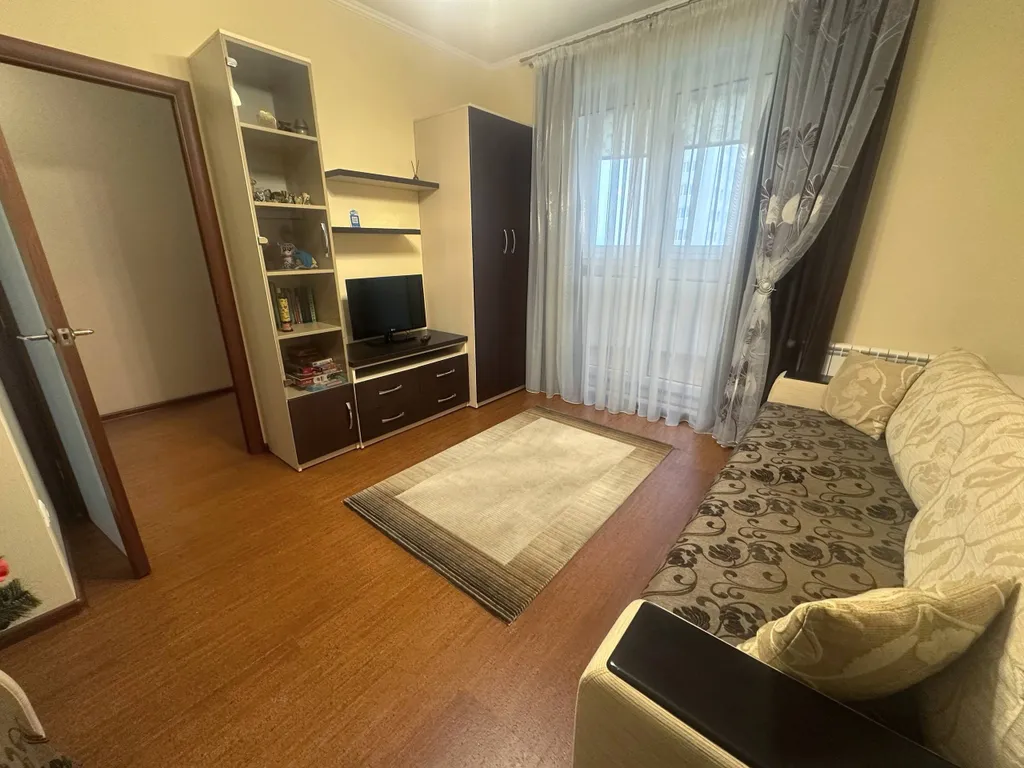 Аккуратная однокомнатная квартира возле живописного Лошицкого парка