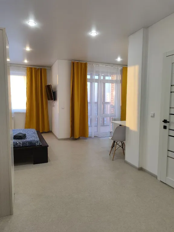 Студия на 13м этаже, ЖК Семья