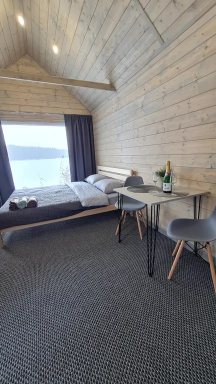 Коттедж Гостевой дом на берегу чистейшего озера — аренда посуточно в Черняховск