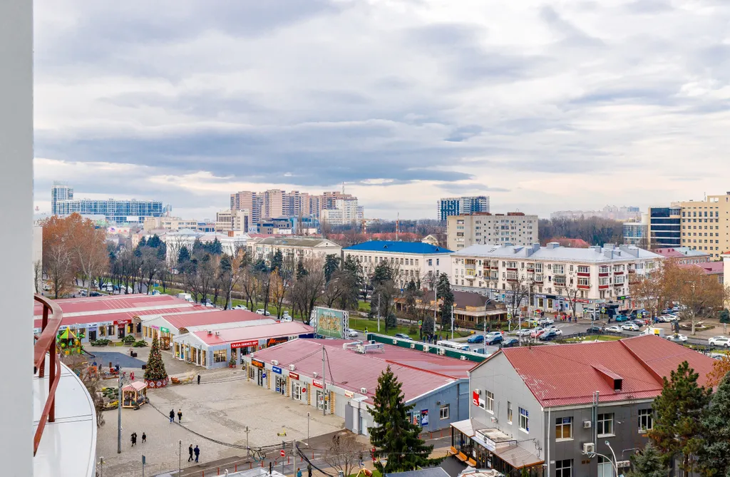 Просторная 2 комнатная квартира в центре