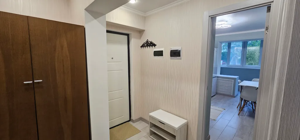 Двухкомнатная квартира в тихом дворе с новым ремонтом и техникой