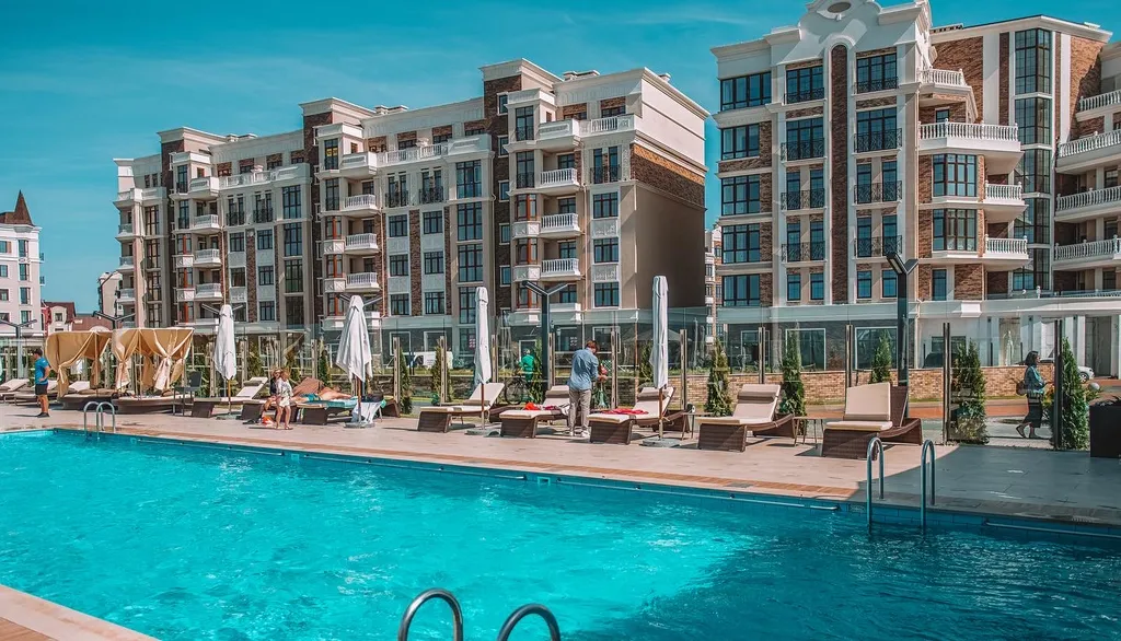 Дизайнерский апартамент с видом на море