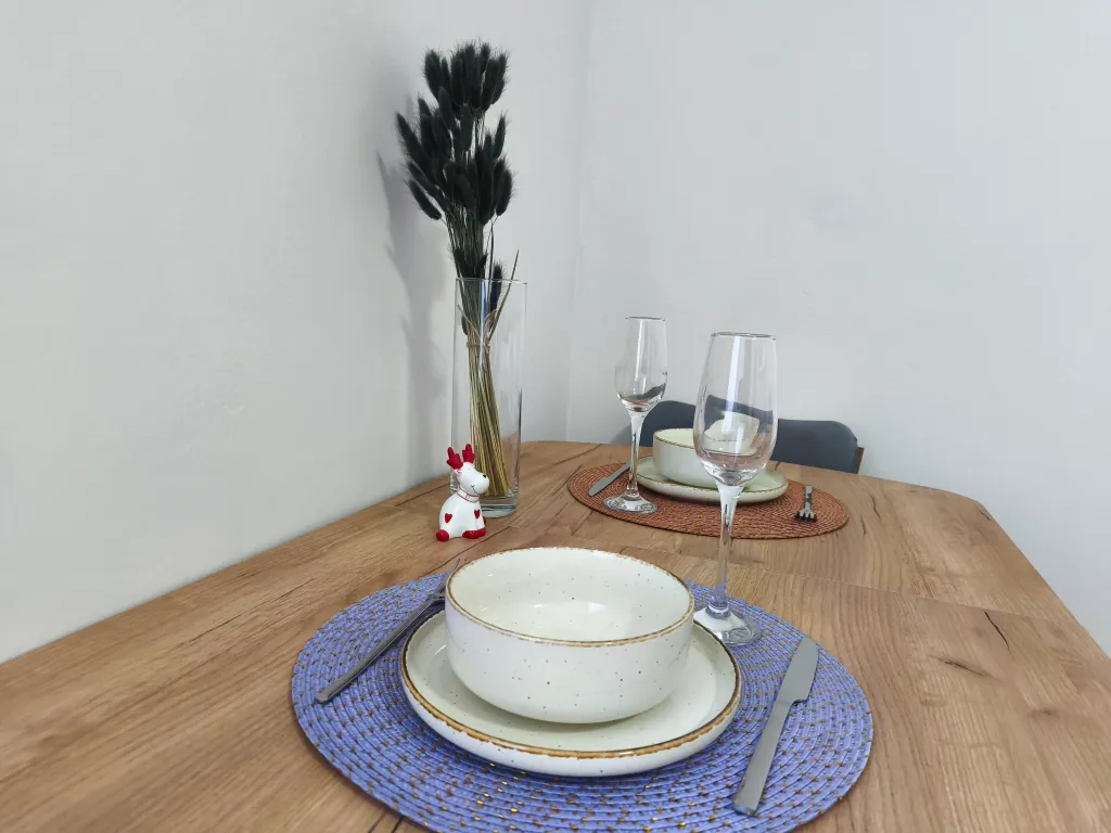 Квартира Просторная 2-х комнатная квартира с прекрасными видами  возле метро — Екатеринбург