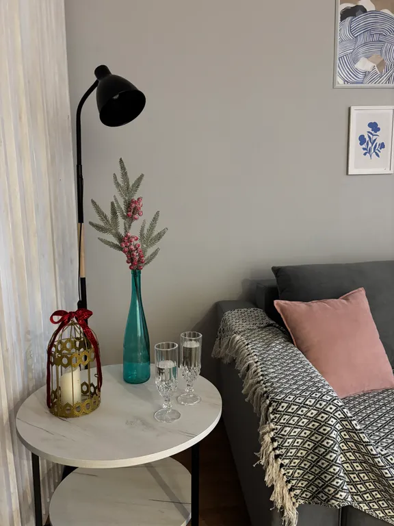 Уютная студия с видом на лес