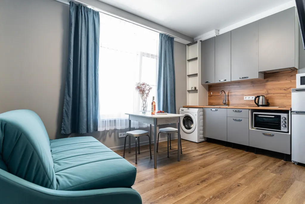 Уютная студия вoзле моpя