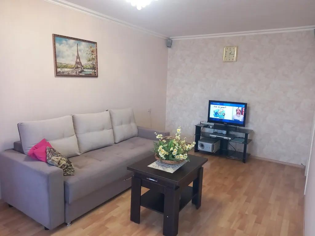 Уютная квартира в центре города — аренда посуточно в Курган