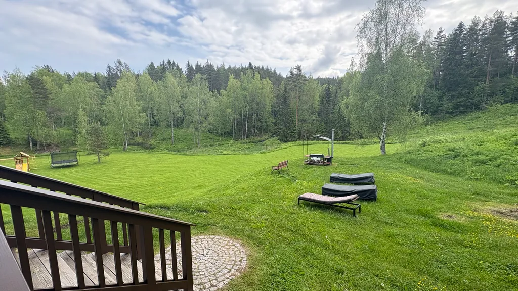 Современный коттедж на берегу озера Лавиярви