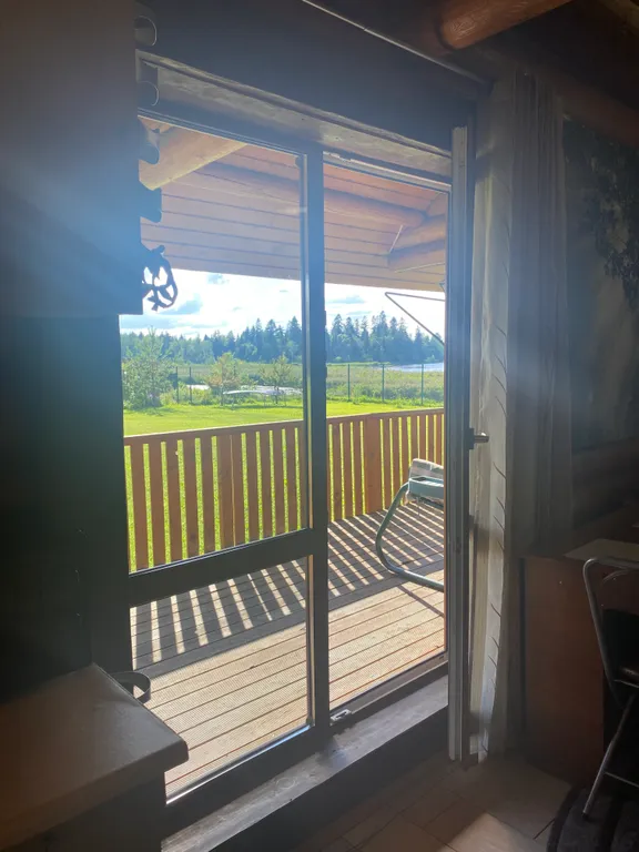 Дом с баней на берегу озера