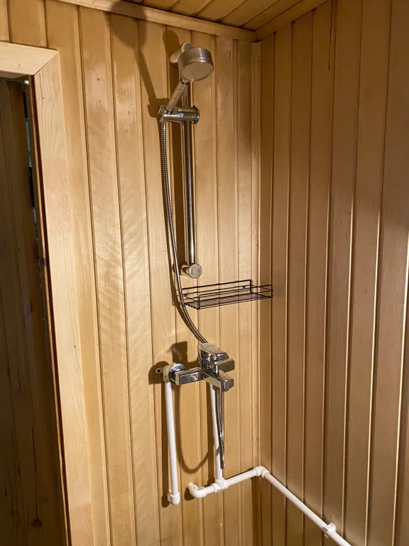 Дом на берегу озера