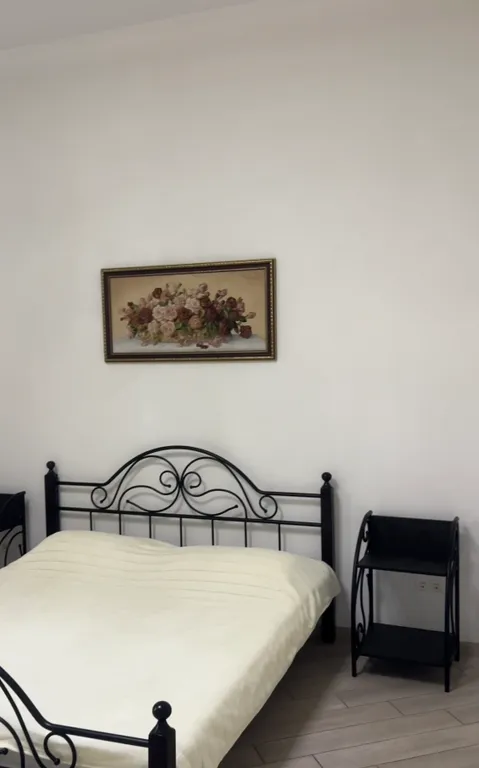 Дом "Вромса" на Хлебной - новый, брутальный, спокойный, комфортный.