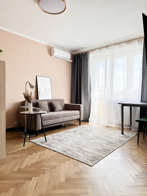 Квартира Светлая квартира с новым ремонтом и кондиционером в центре у метро — Москва