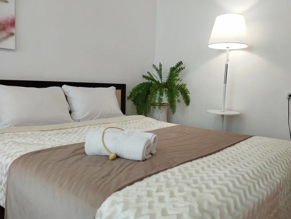 Светлая квартира в самом центре у площади Победы