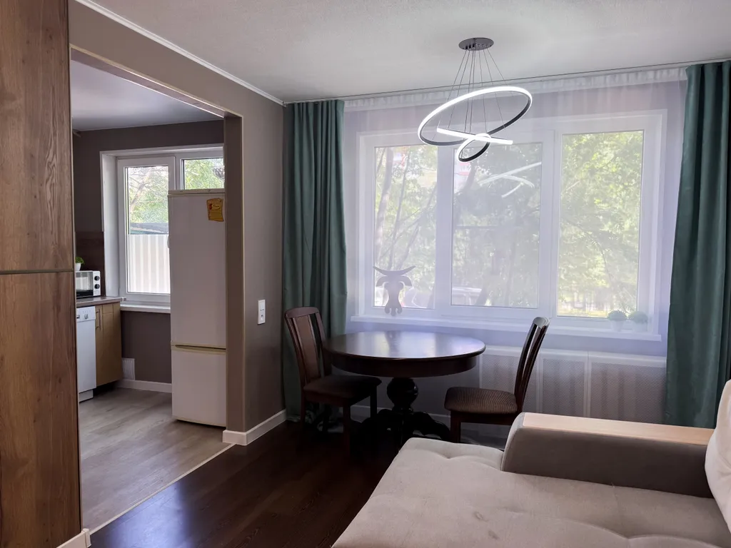 2‑комн. квартира рядом с Долиной уюта на пр. Кольский, 26