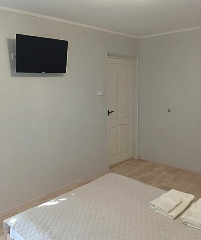 Уютная жилая секция в частном секторе недалеко от моря