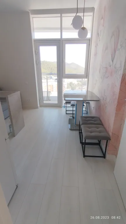 Уютная квартира на побережье с видом на горы