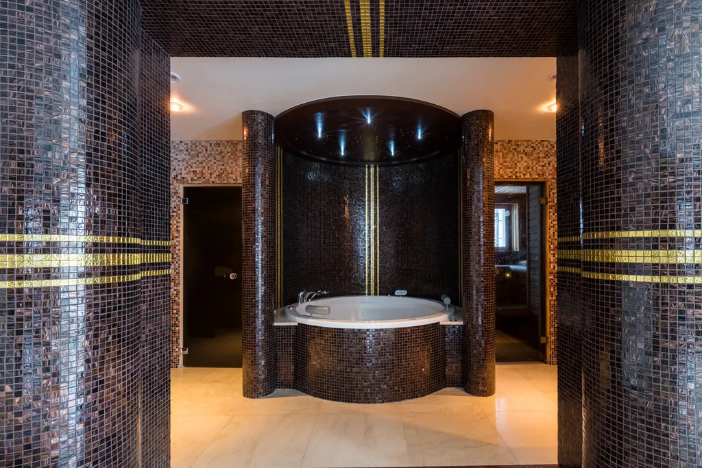 Вилла в городе на берегу Финского залива