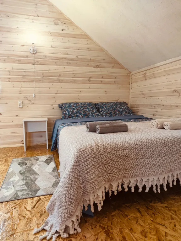 Новый дом  около леса