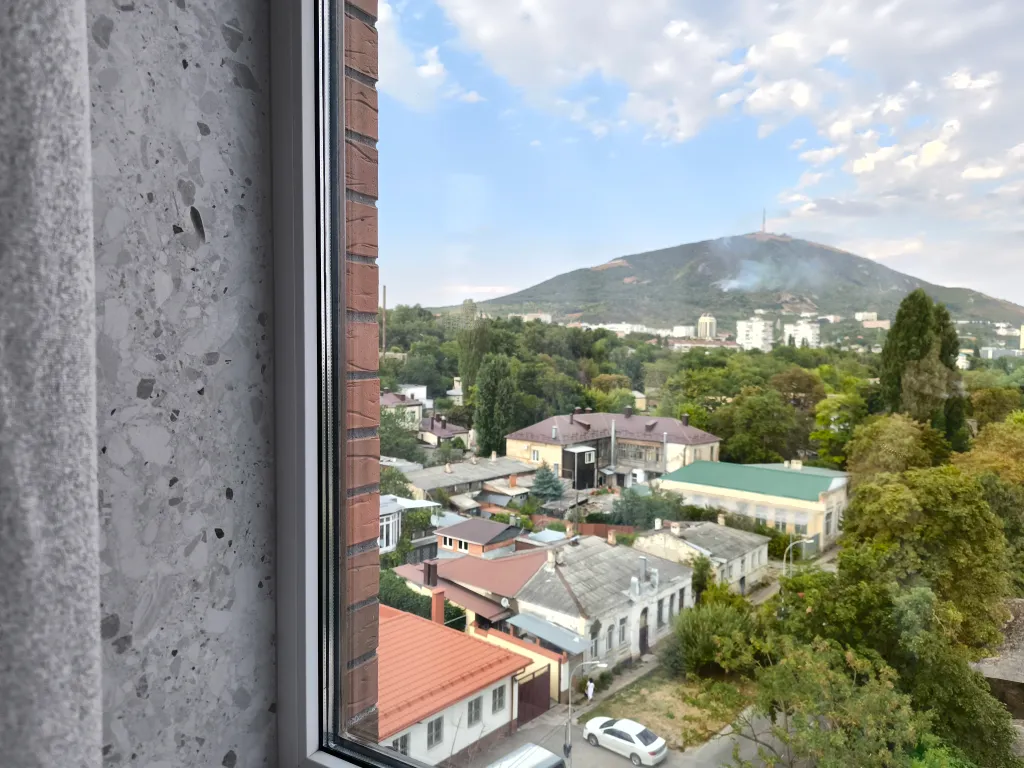 Апартаменты в ЖК Михайловский с панорамным видом на горы