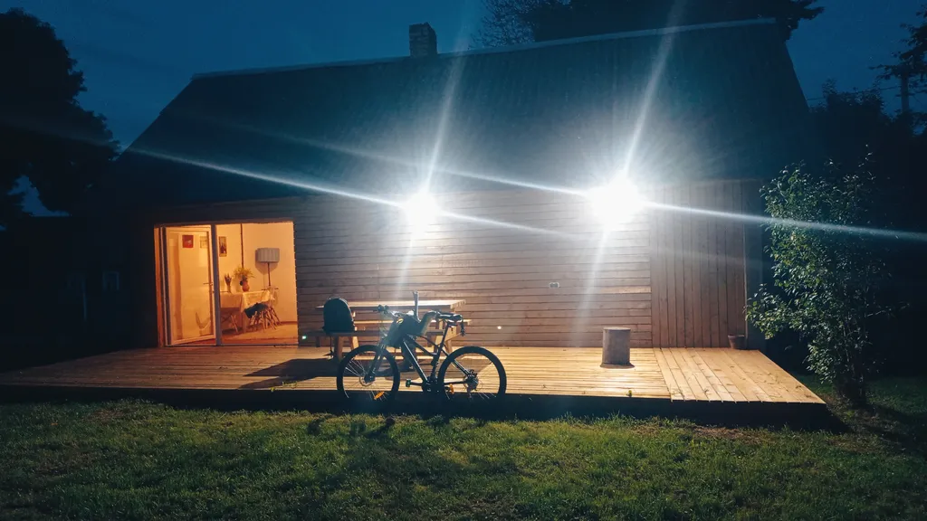 Дом на берегу реки со всеми удобствами