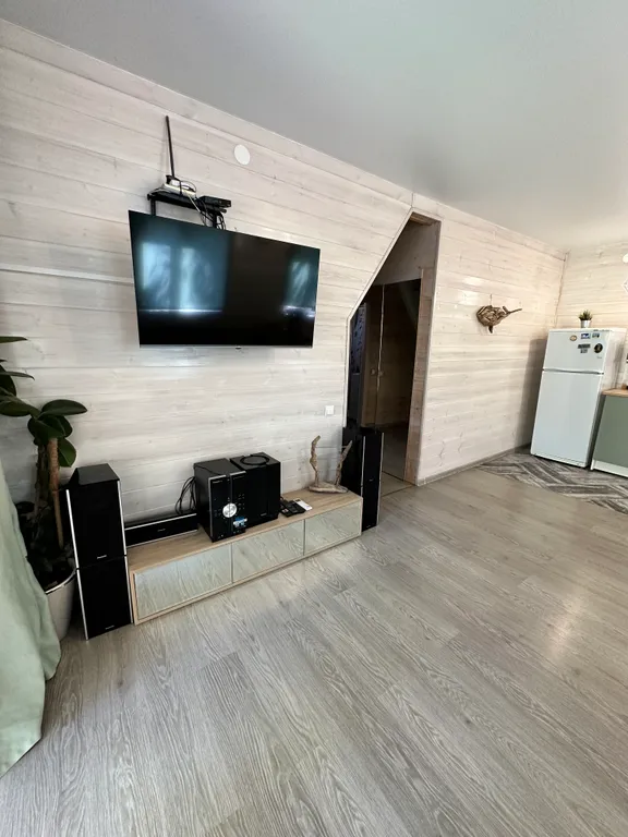 Загородный дом с бассейном и сауной