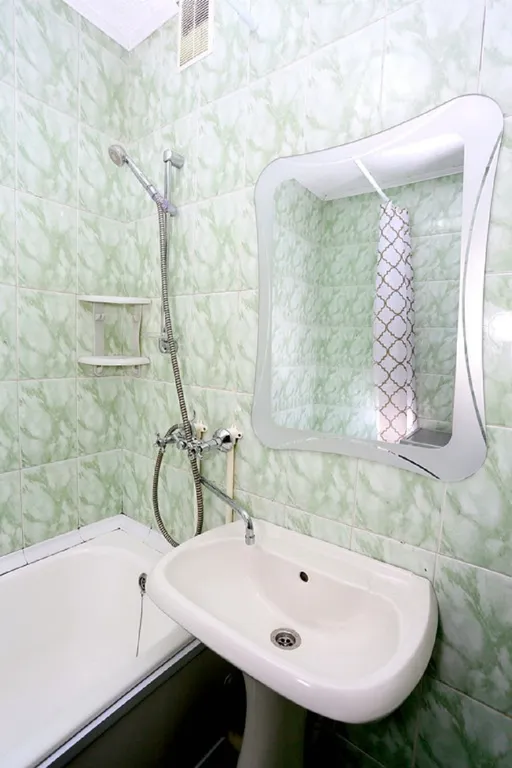 Квартира Тёплая солнечная квартира у автовокзала — Омск