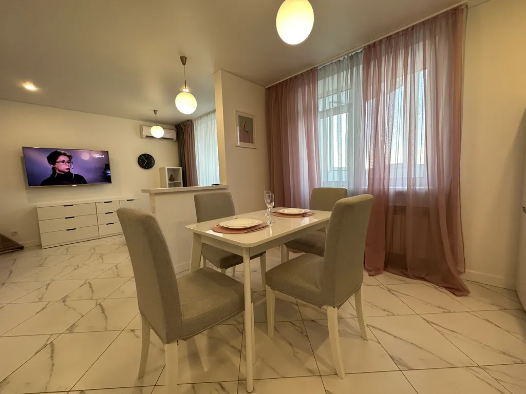 Совершенно новая уютная студия