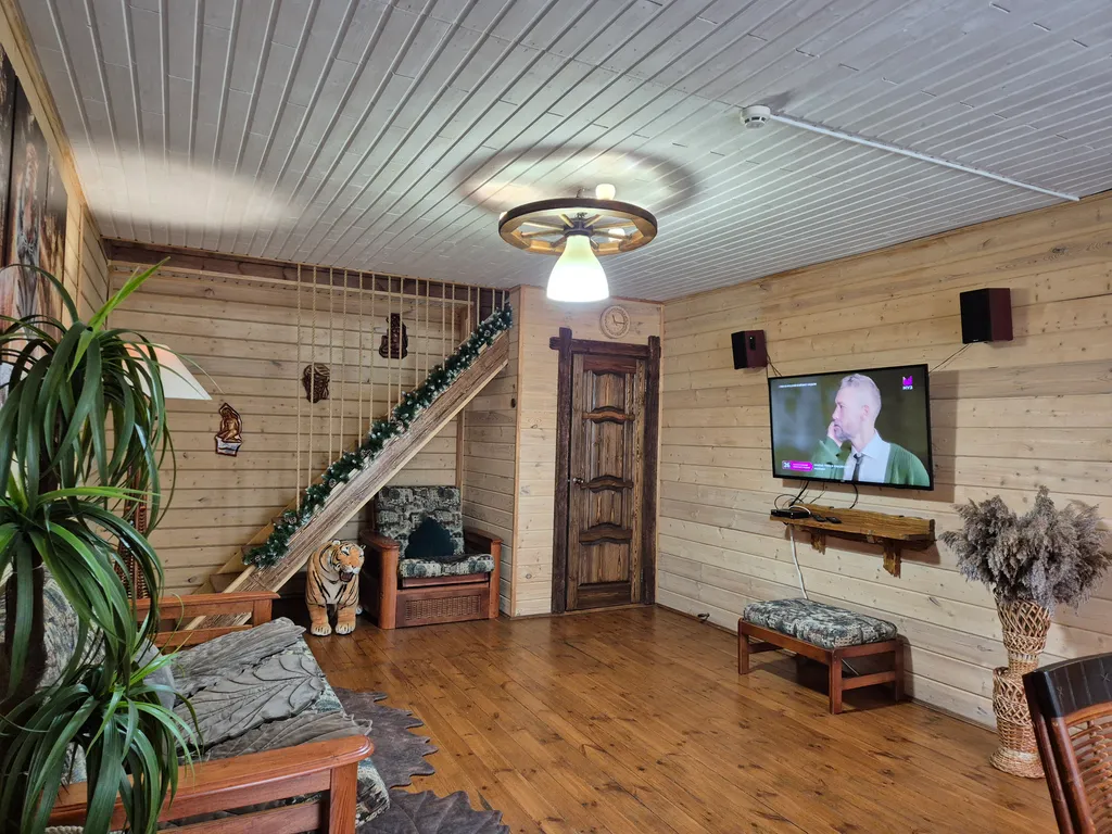 Уютный дом с бильярдом, сауной на берегу Горьковского моря