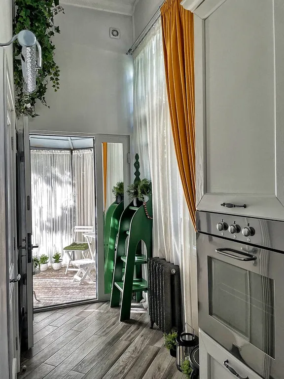 Уникальный апартамент в старинном особняке Anna Stevar