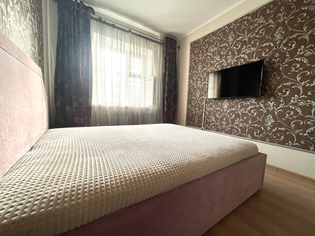 Отличная 2-я квартира в центре