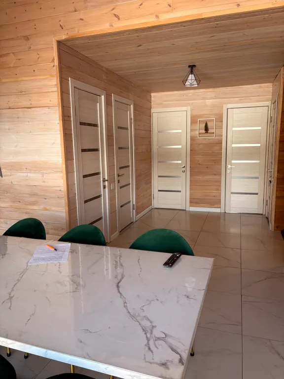 Современный дом с видом на горы