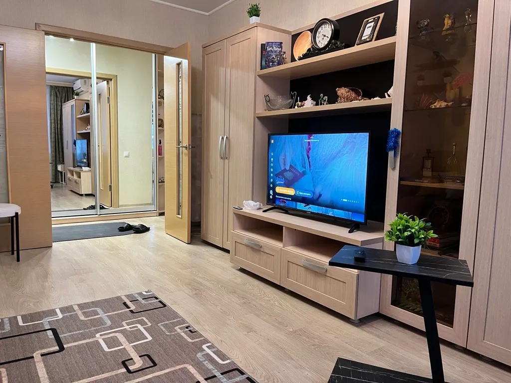 Большая тёплая уютная квартира с тремя отдельными комнатами и лоджией